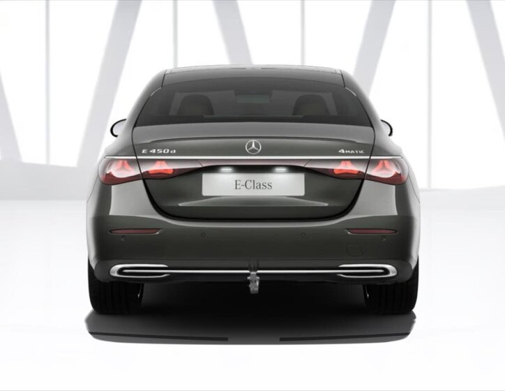 Mercedes-Benz Třídy E Sedan / Limuzína 3,0 l 270 kw