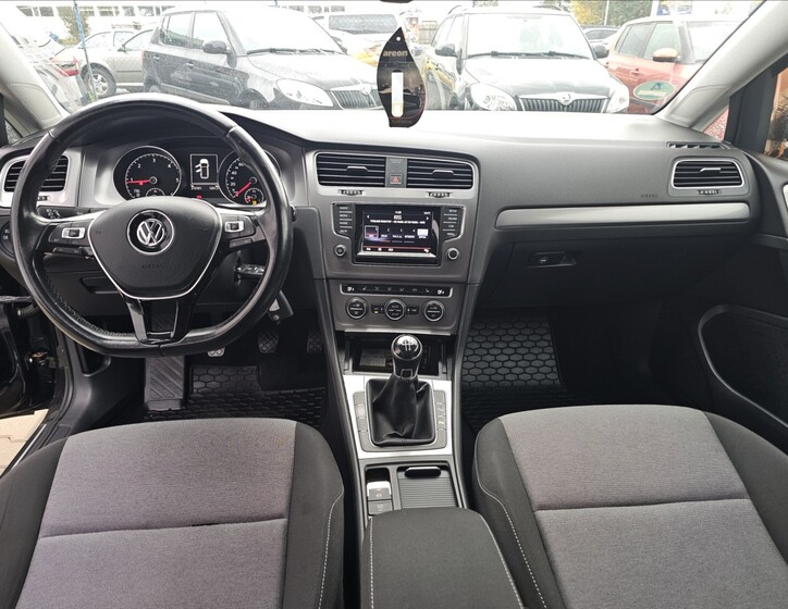 Volkswagen Golf 25