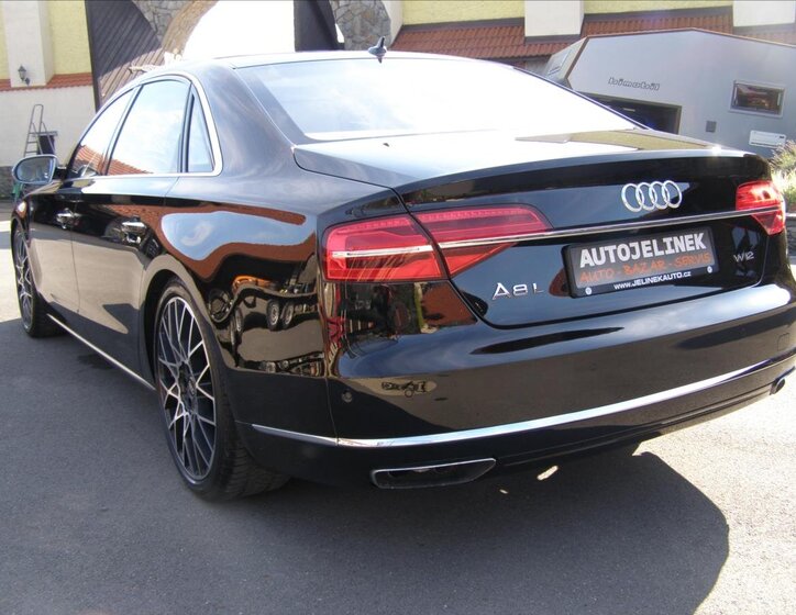 Audi A8 Sedan / Limuzína 6,3 l 368 kw