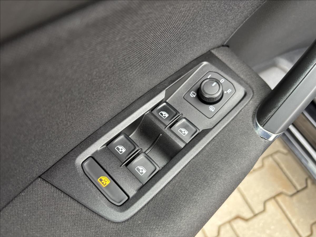 Volkswagen Touran MPV 1,5 l 110 kw