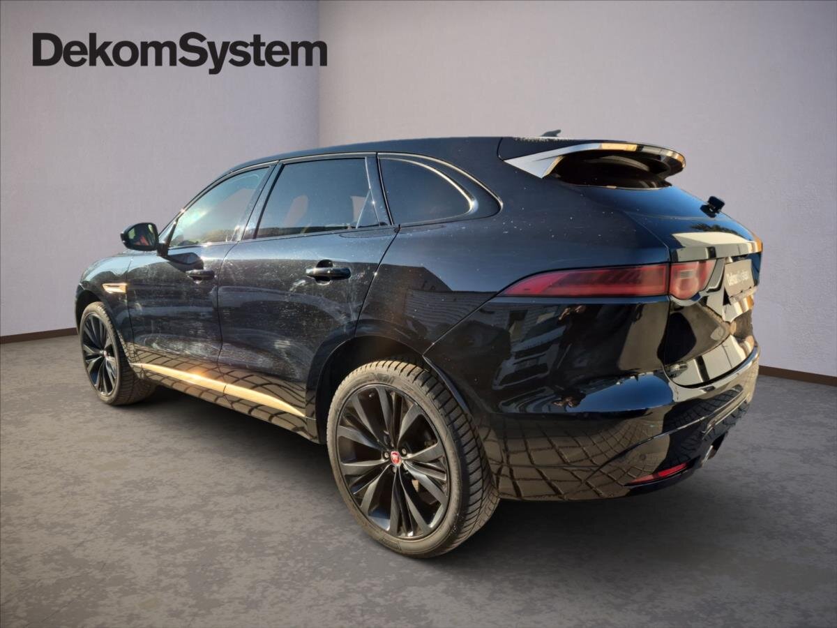 Jaguar F-Pace SUV / Terénní 3,0 l 221 kw