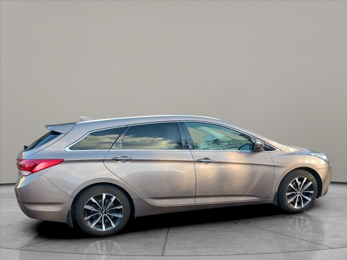 Hyundai i40 Kombi 1,6 l 100 kw