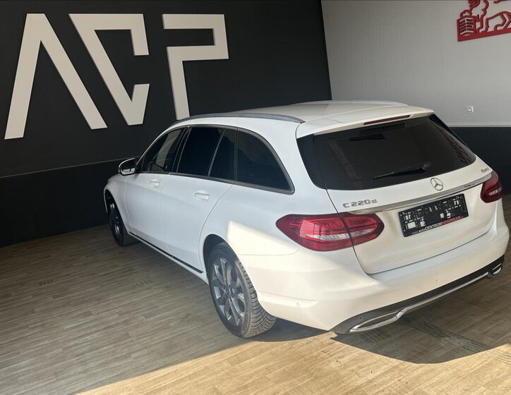 Mercedes-Benz Třídy C Kombi 2,1 l 125 kw