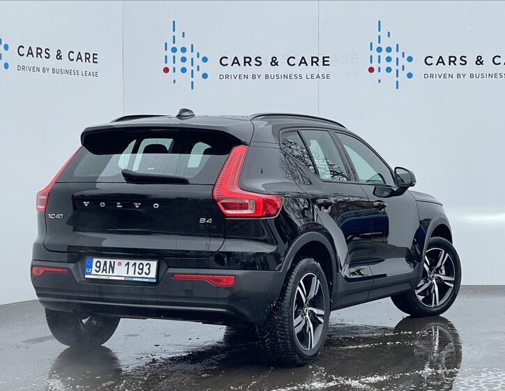 Volvo XC40 SUV / Terénní 2,0 l 145 kw
