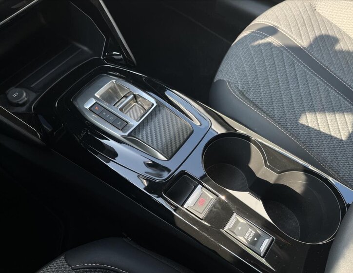 Peugeot 208 Hatchback 1,2 l 74 kw