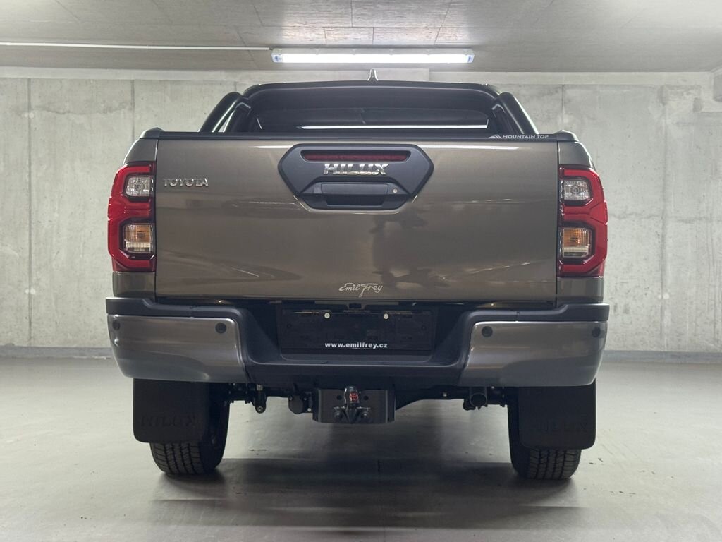 Toyota Hilux Pick-up 2,8 l 150 kw
