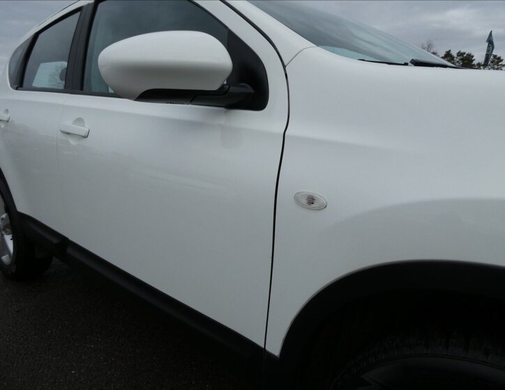 Nissan Qashqai SUV 2,0 l 104 kw