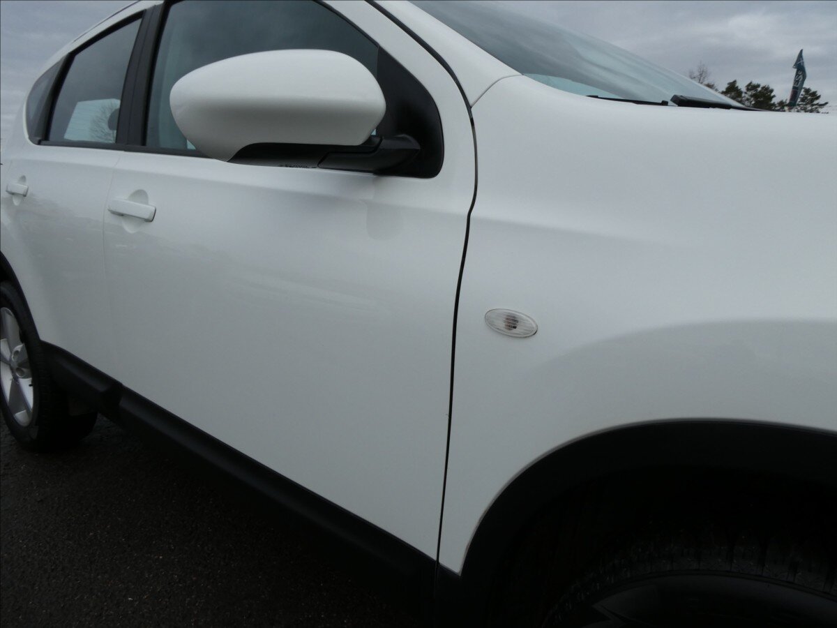 Nissan Qashqai SUV 2,0 l 104 kw