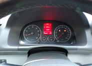Volkswagen Touran 8
