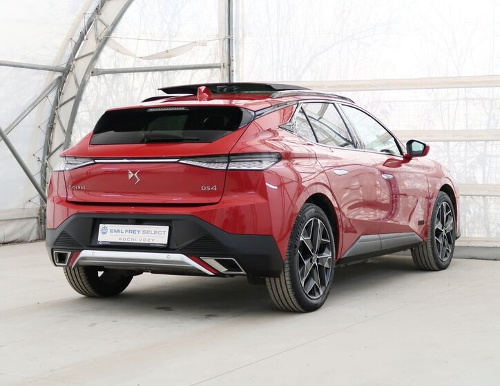 DS Automobiles DS4 Hatchback 1,6 l 132 kw