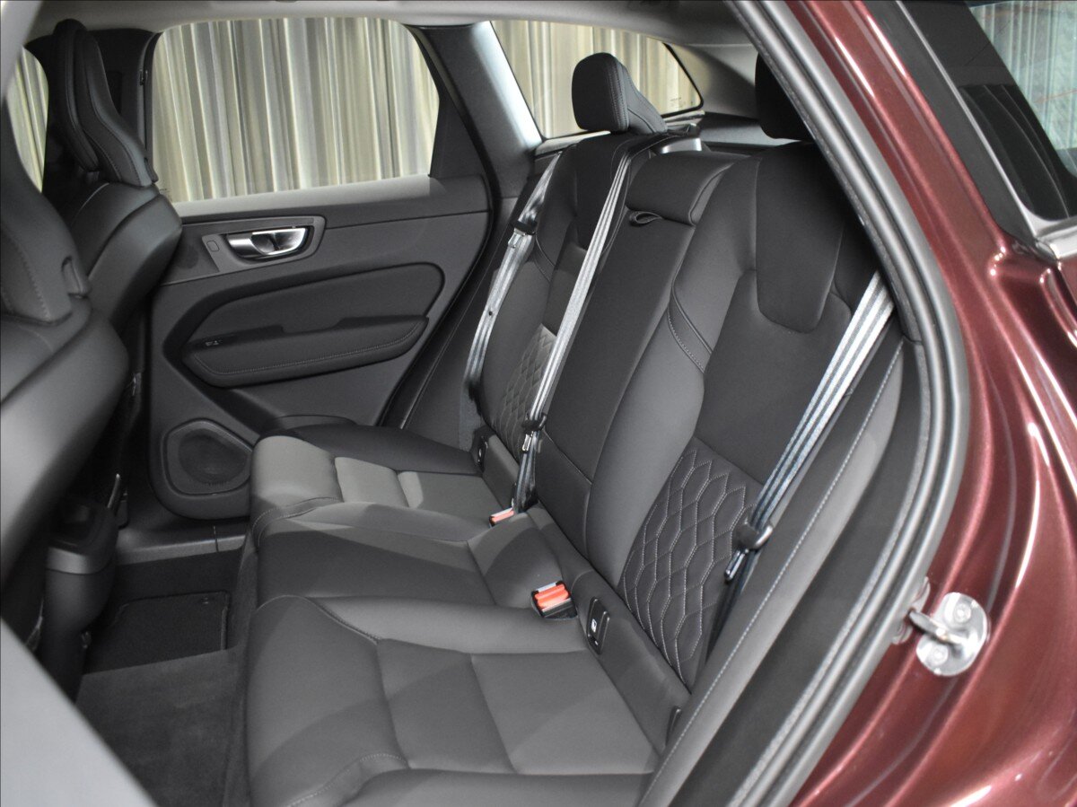 Volvo XC60 SUV / Terénní 2,0 l 184 kw