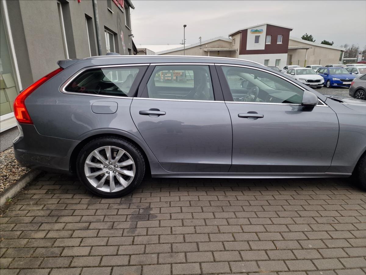 Volvo V90 Kombi 2,0 l 140 kw