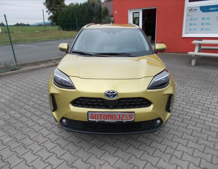 Toyota Yaris Cross 3