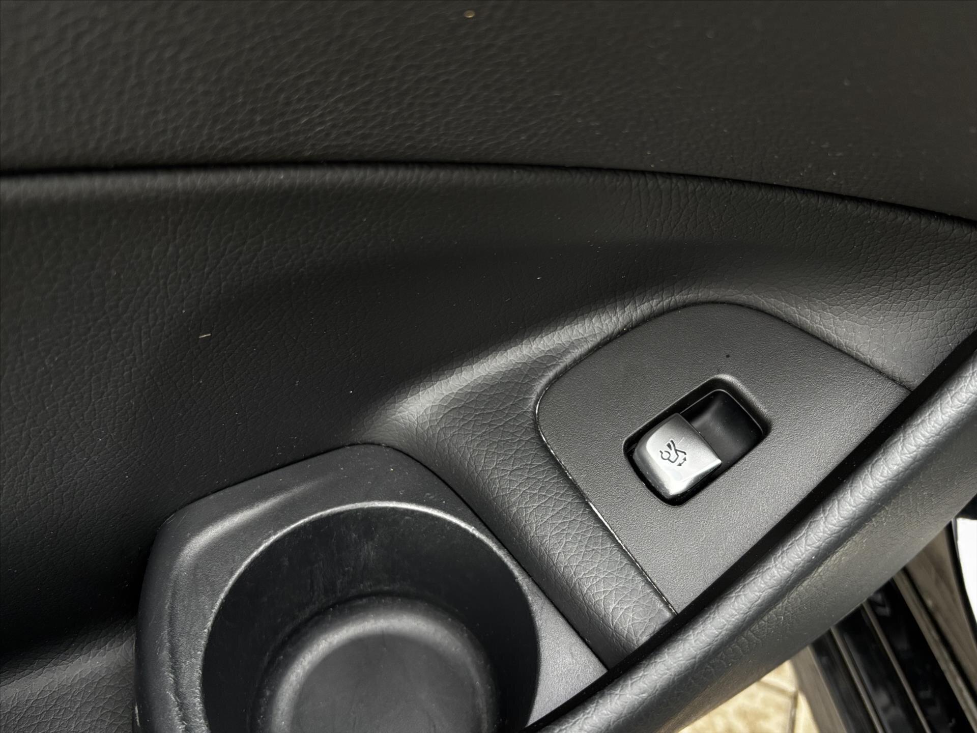 Mercedes-Benz Třídy E Kombi 2,0 l 143 kw