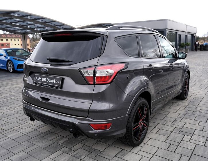 Ford Kuga SUV / Terénní 2,0 l 132 kw