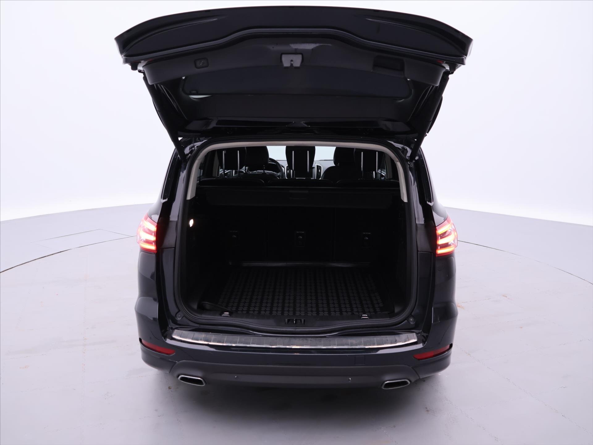 Ford S-MAX MPV 2,0 l 110 kw