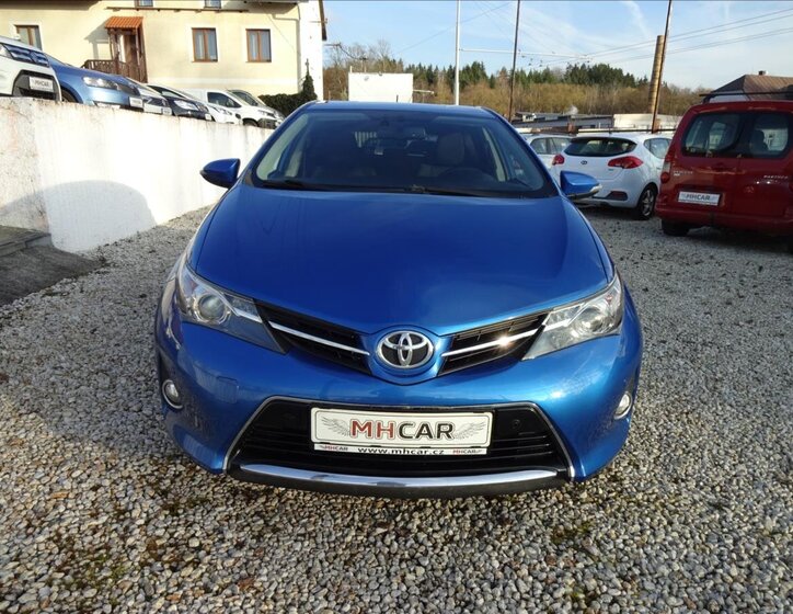 Toyota Auris 2