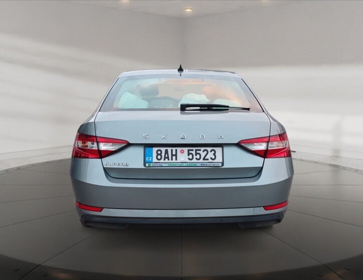 Škoda Superb Liftback 2,0 l 110 kw