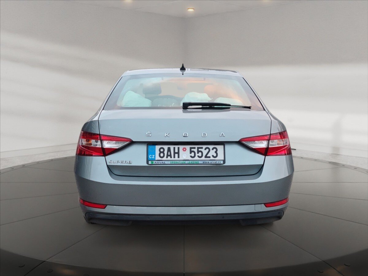 Škoda Superb Liftback 2,0 l 110 kw