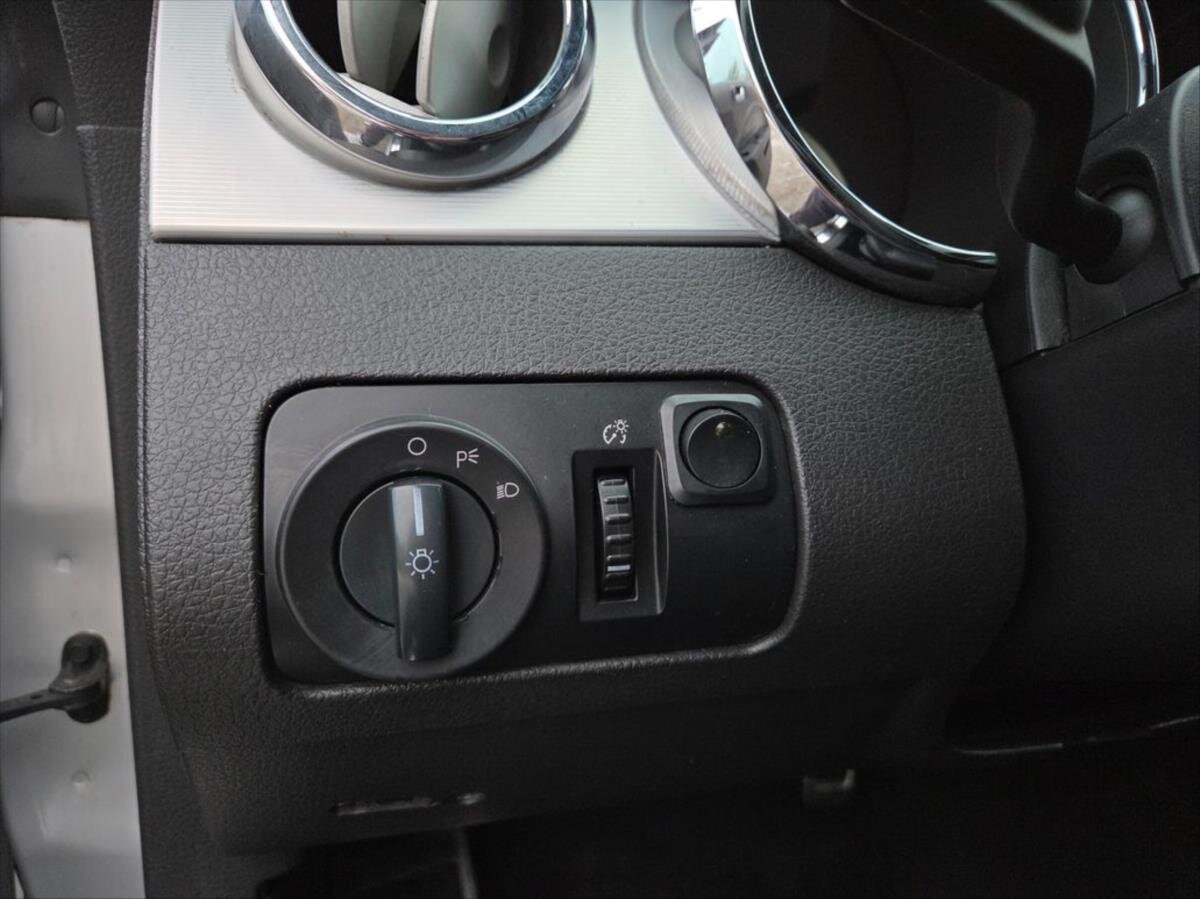 Ford Mustang Kupé 4,0 l 151 kw