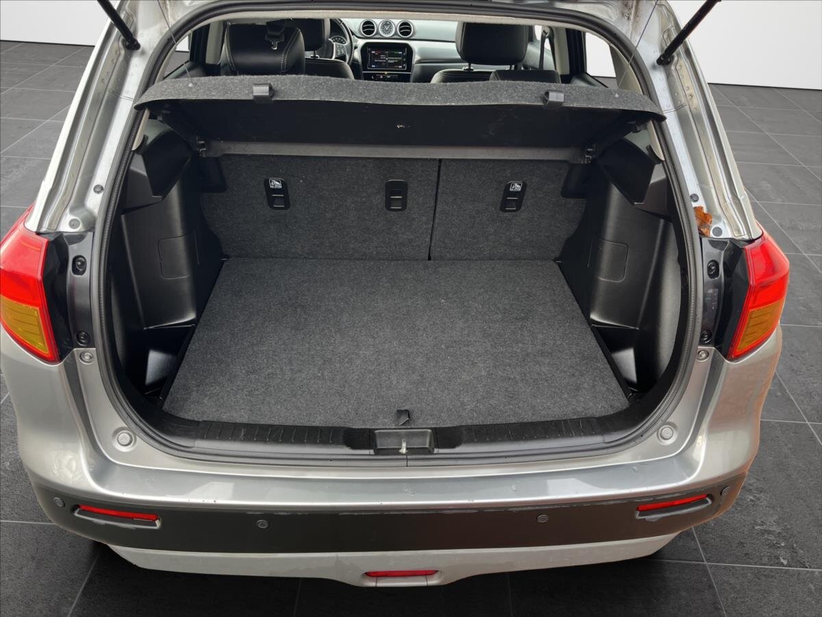 Suzuki Vitara SUV 1,6 l 88 kw