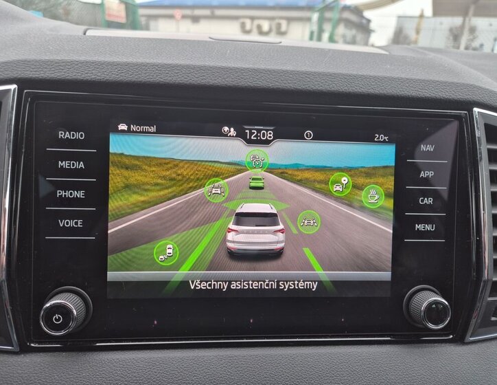 Škoda Karoq SUV 1,5 l 110 kw