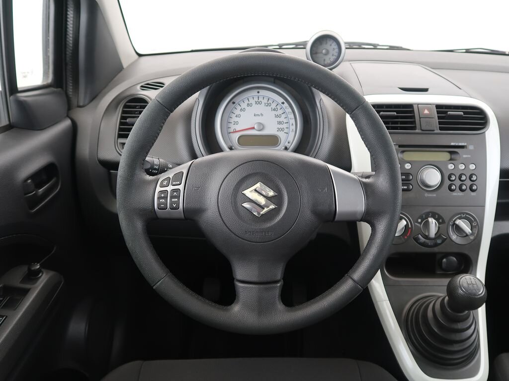 Suzuki Splash Hatchback 996,0 50 kw
