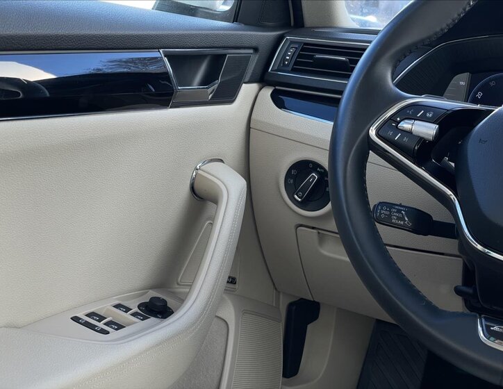 Škoda Superb Kombi 2,0 l 147 kw