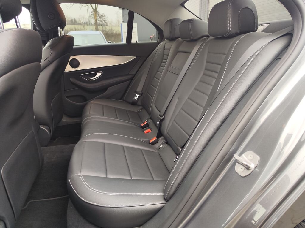 Mercedes-Benz Třídy E Sedan 3,0 l 190 kw