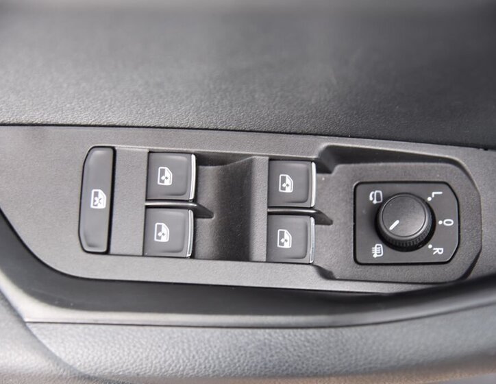 Škoda Karoq SUV 1,5 l 110 kw