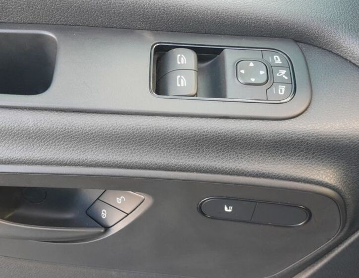 Mercedes-Benz Sprinter 13