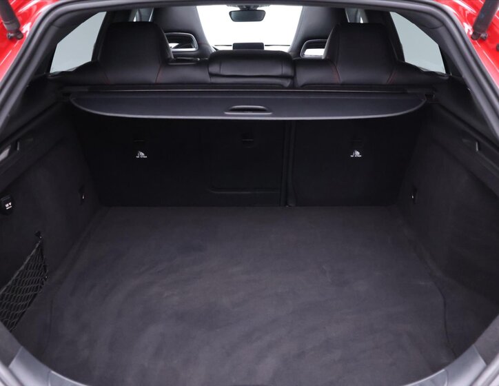 Mercedes-Benz CLA 10