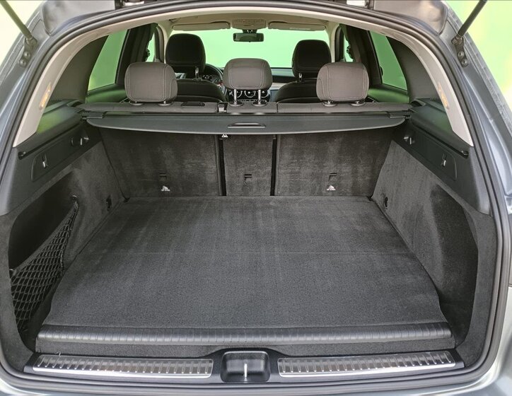 Mercedes-Benz GLC SUV / Terénní 2,0 l 225 kw