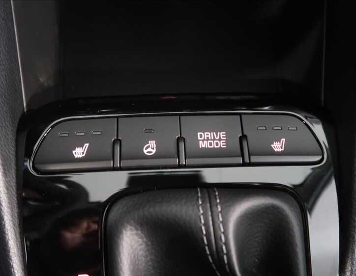 KIA Stonic SUV / Terénní 998,0 74 kw