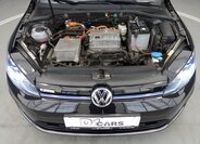 Volkswagen Golf 33