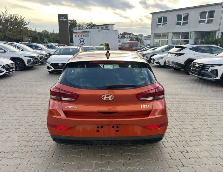 Hyundai i30 4