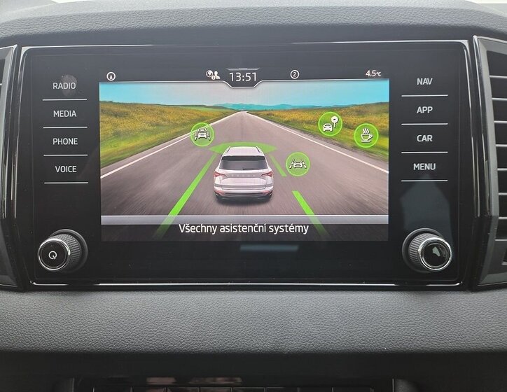 Škoda Karoq SUV 1,5 l 110 kw