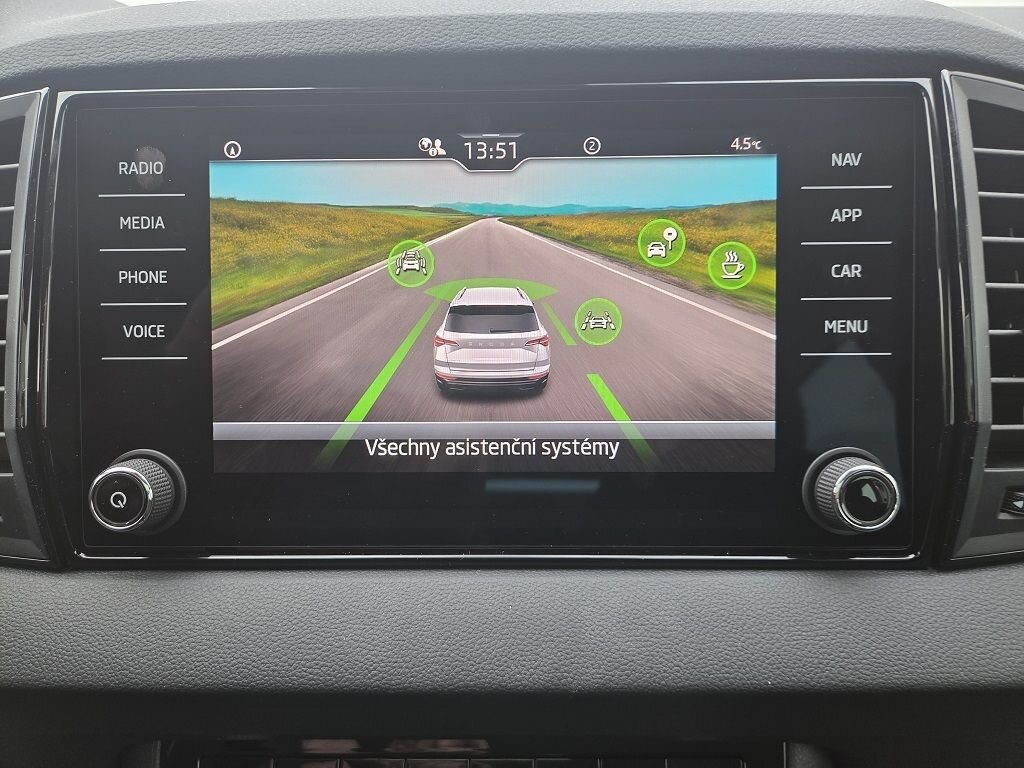 Škoda Karoq SUV 1,5 l 110 kw