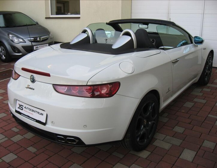 Alfa Romeo Spider Kabriolet 2,2 l 136 kw