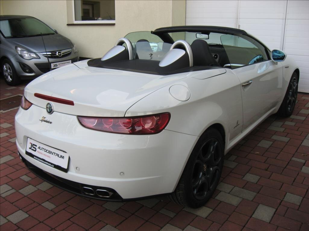Alfa Romeo Spider Kabriolet 2,2 l 136 kw
