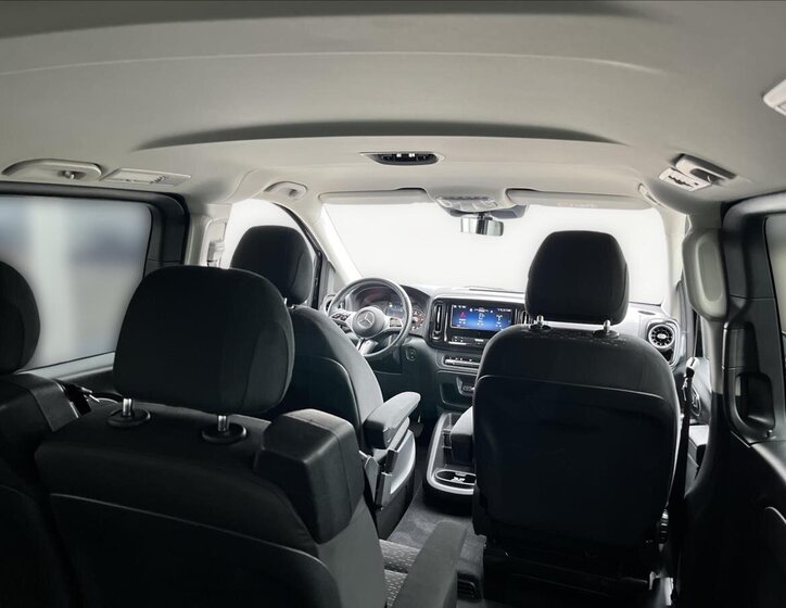 Mercedes-Benz Vito 21