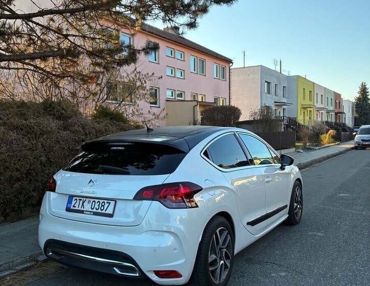 Citroën DS4 Hatchback 2,0 l 120 kw