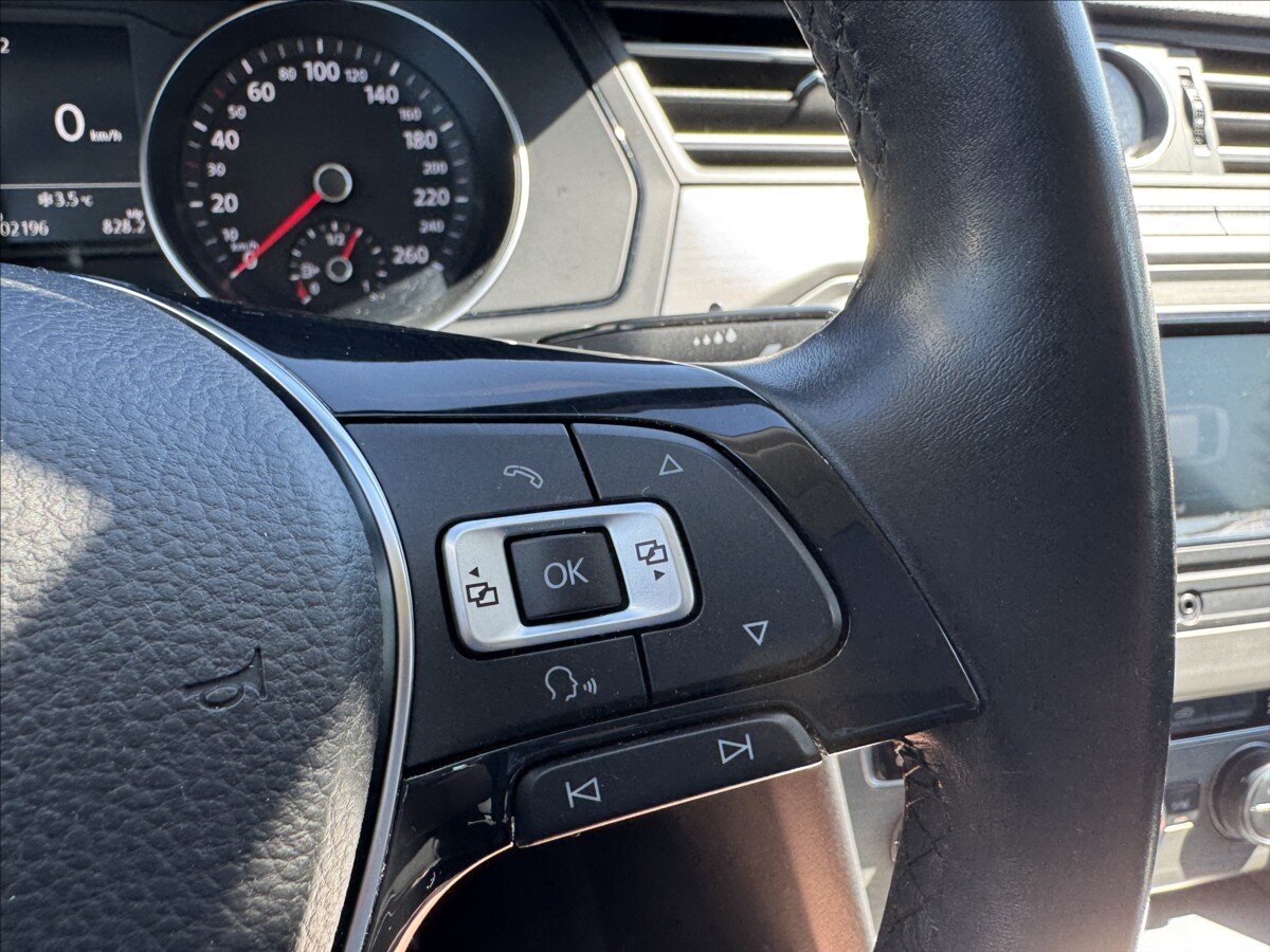 Volkswagen Passat Ostatní 1,6 l 88 kw