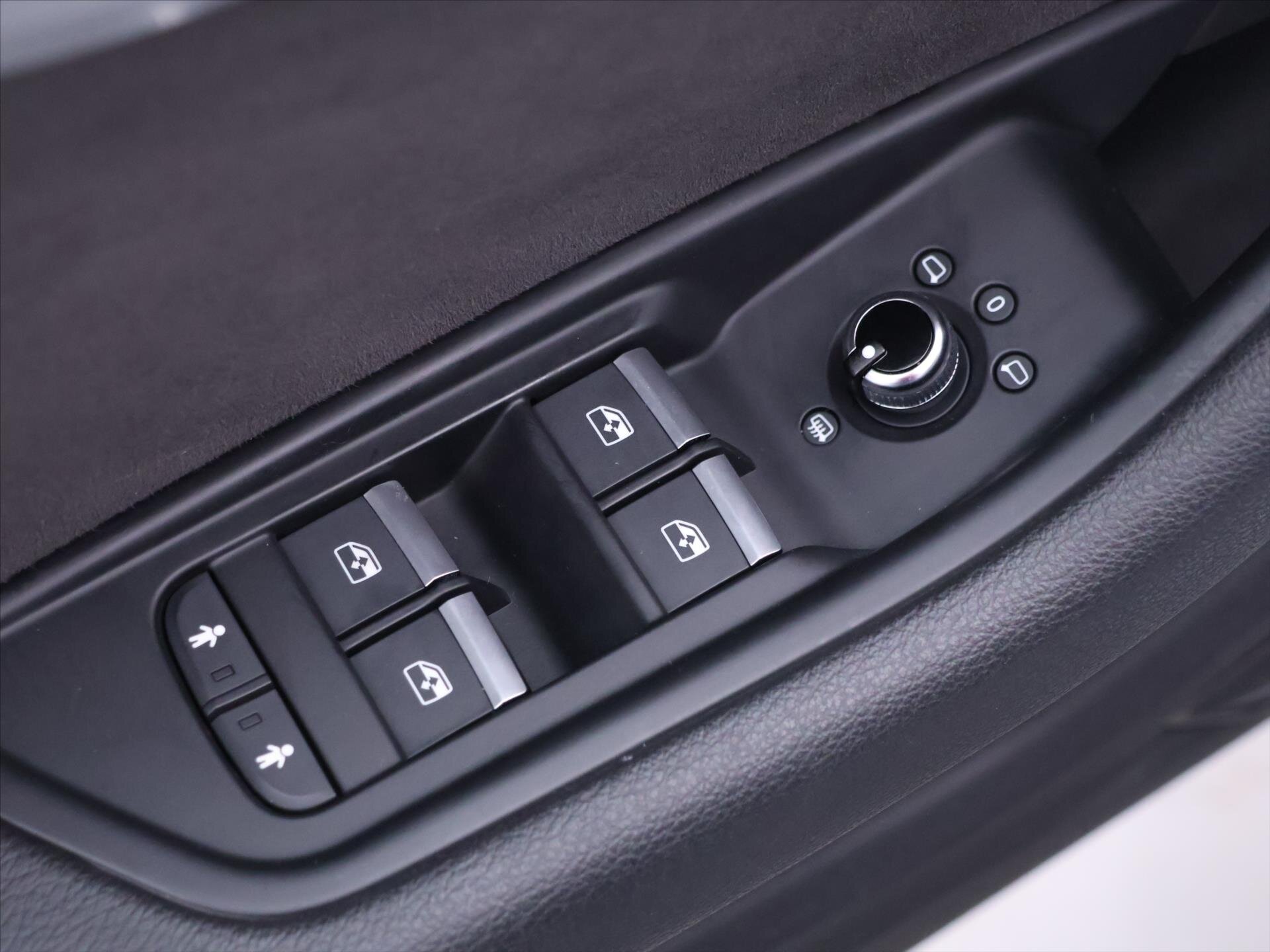 Audi A4 Kombi 2,0 l 140 kw