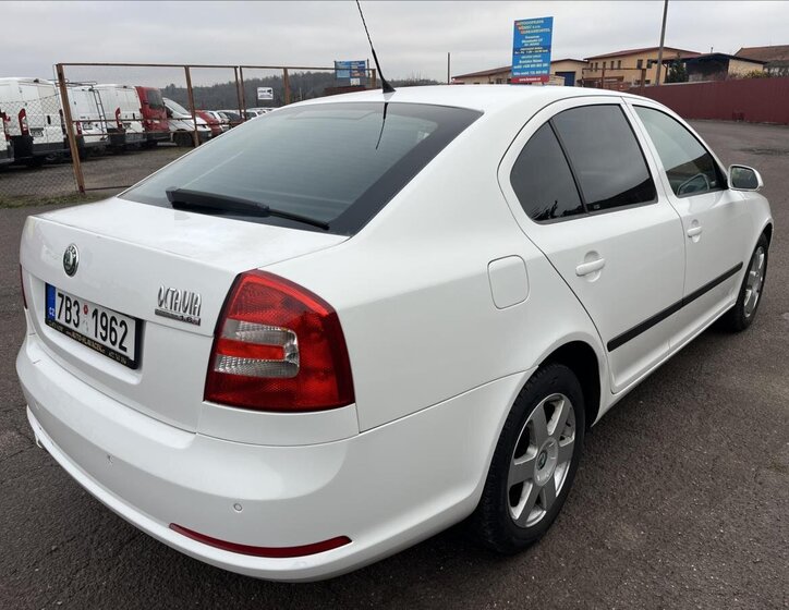 Škoda Octavia Sedan / Limuzína 1,6 l 75 kw