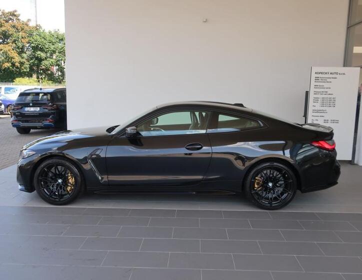 BMW M4 4