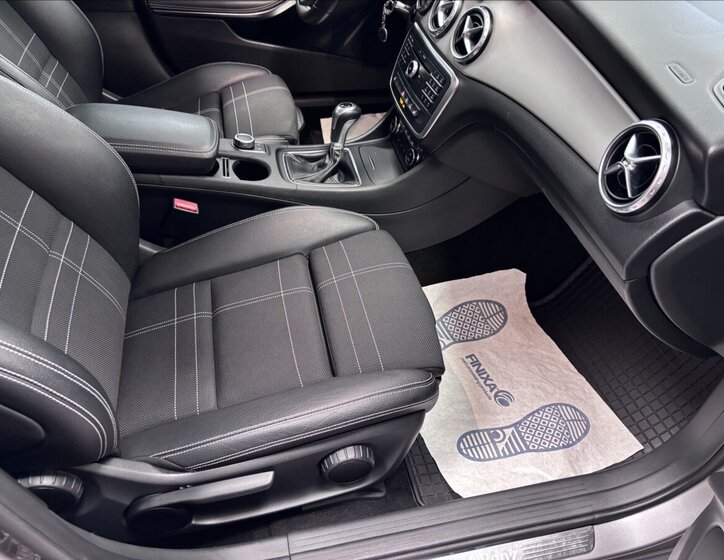 Mercedes-Benz GLA Kombi 1,6 l 90 kw