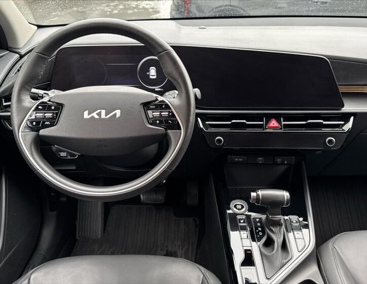 KIA Niro CUV / Crossover 1,6 l 77 kw