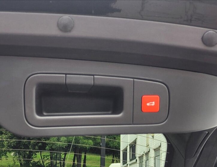 Citroën C5 X Kombi 1,6 l 165 kw