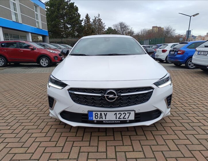 Opel Insignia Liftback 2,0 l 169 kw
